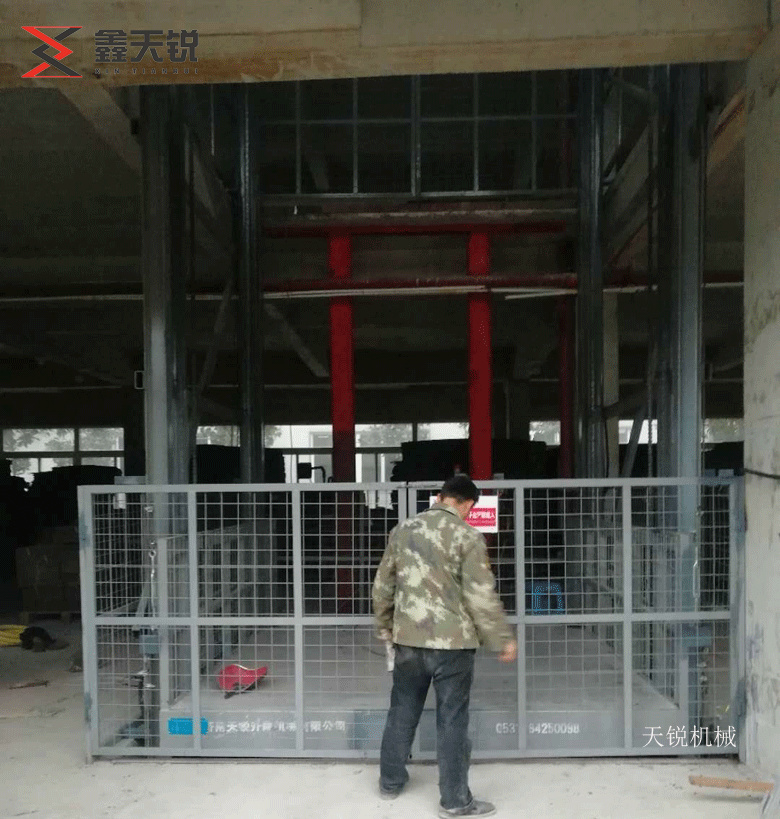 丹东10吨液压货梯交付使用