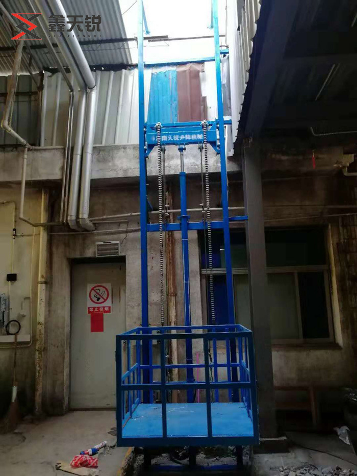 丹东导轨式升降货梯